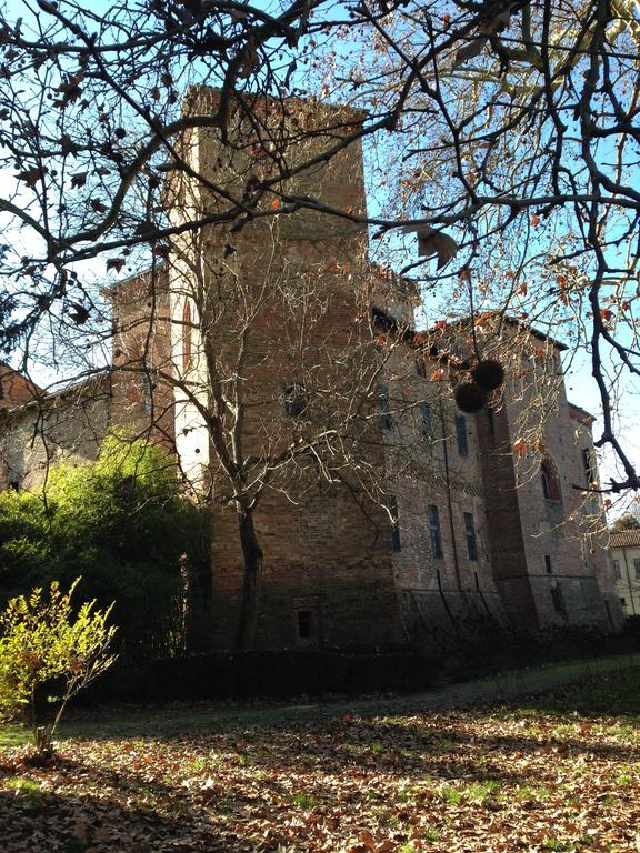 Castello Sannazzaro B&B Giarole Exterior foto